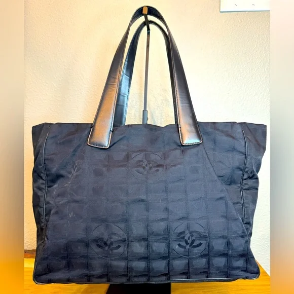 AUTHENTIC Chanel Travel Line Tote - Black - Picture 1 of 5